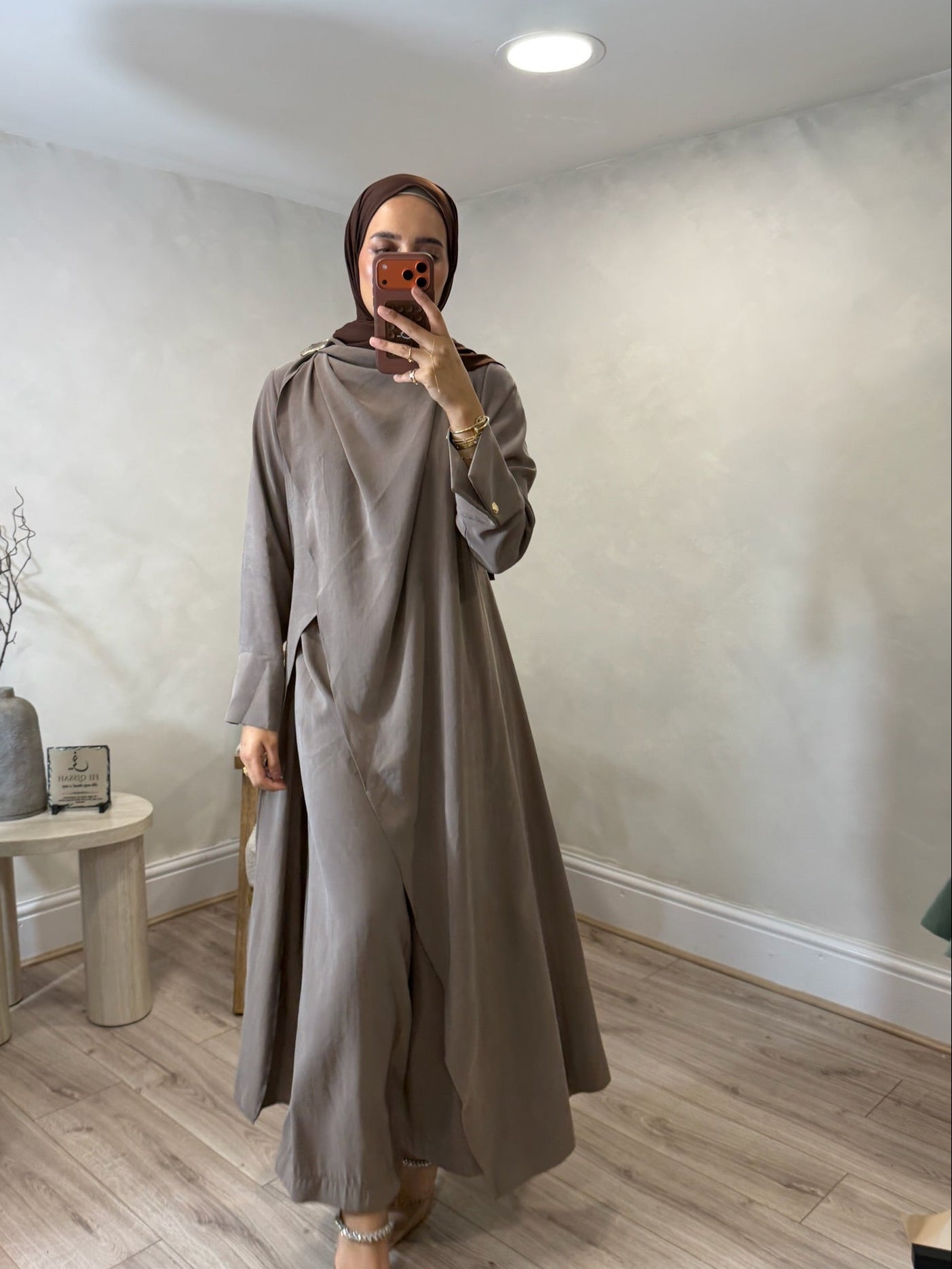 Taupe